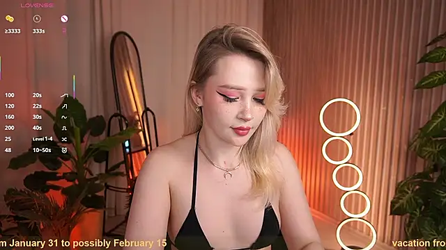 LauraWifeness's cam snapshot