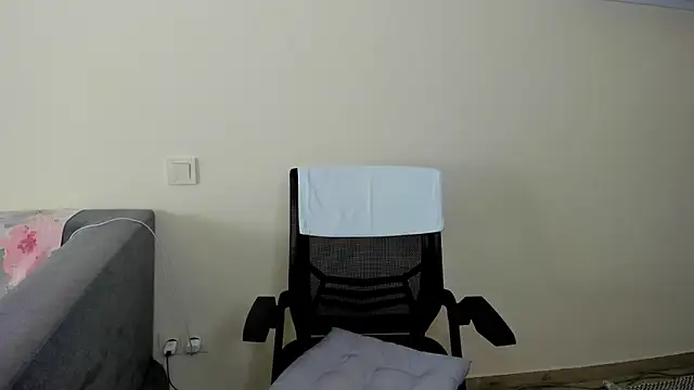 ElleLuv_'s cam snapshot