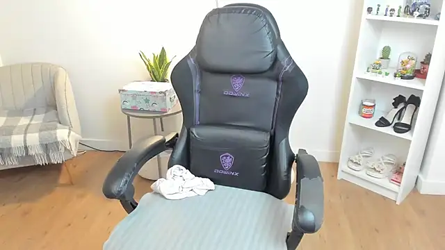 _BellaEvans_'s cam snapshot