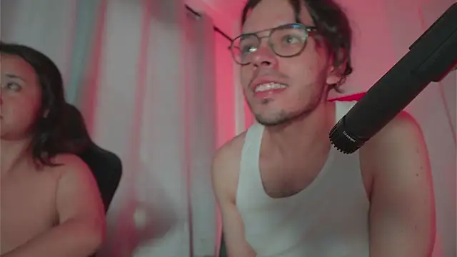 dan_and_daya's cam snapshot