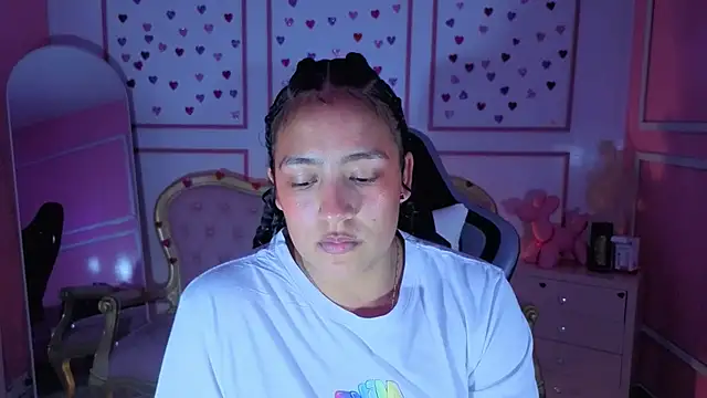 tamara_brown_t's cam snapshot