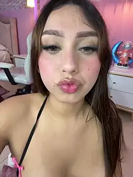 EmilyCollinss1's cam snapshot