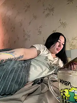 Naughtbaby_2025's cam snapshot