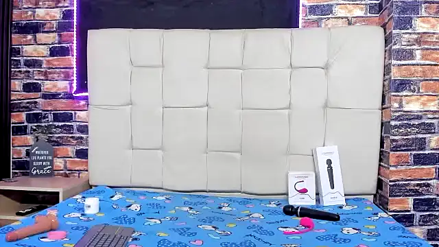 meelanyharux303av's cam snapshot