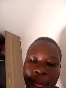 MINNYIRI's cam snapshot