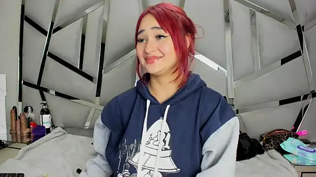 Catherinee69_x's cam snapshot