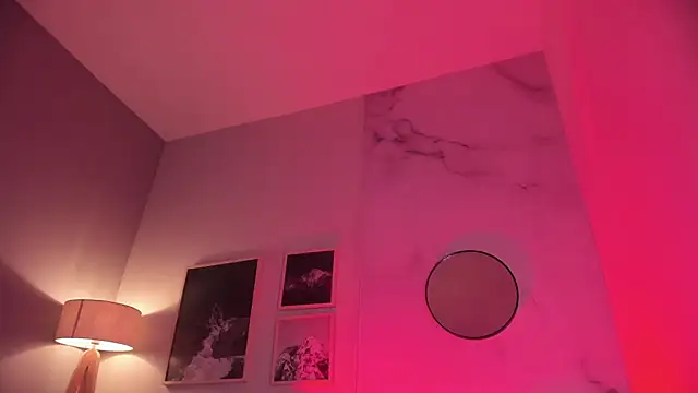 lara_madisson's cam snapshot