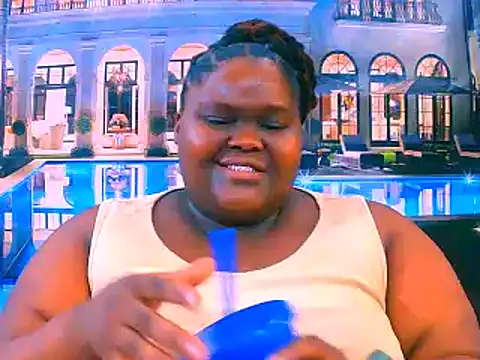 EbonyHotBuns's cam snapshot