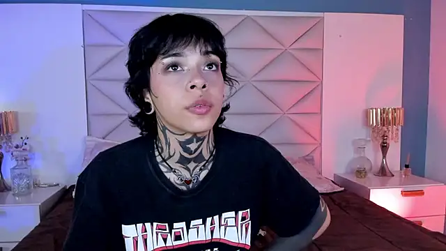 misstomie_'s cam snapshot