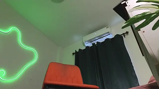 Martha_Hoffman's cam snapshot