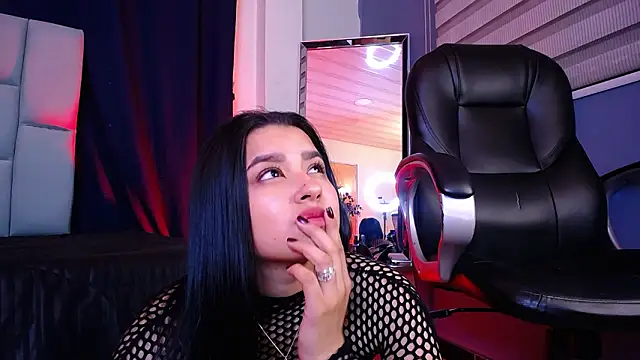 Emilyy05_'s cam snapshot