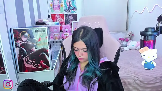 CuteDani_'s cam snapshot