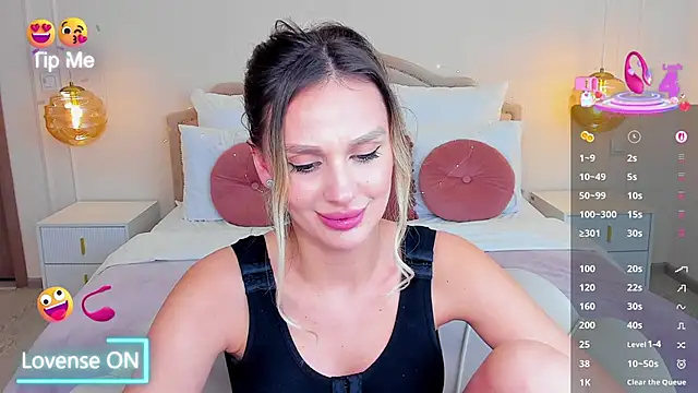 MissLoou's cam snapshot