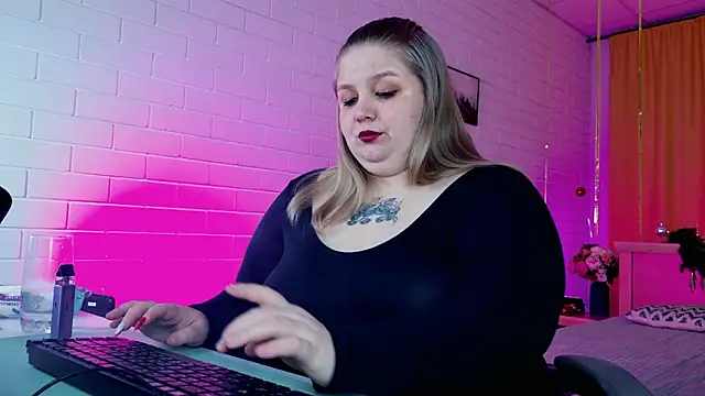 SladaDell's cam snapshot