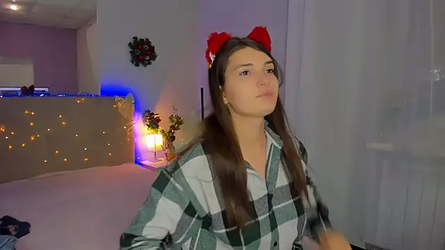 Laura_Leee's cam snapshot