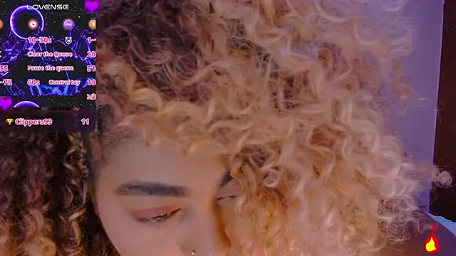 Aliana_Ross's cam snapshot