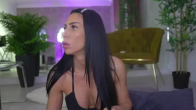 MyaBlack's cam snapshot