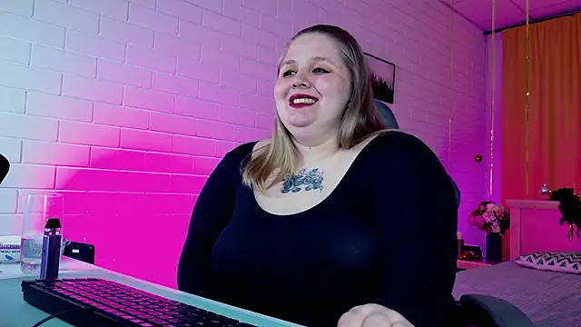 SladaDell's cam snapshot