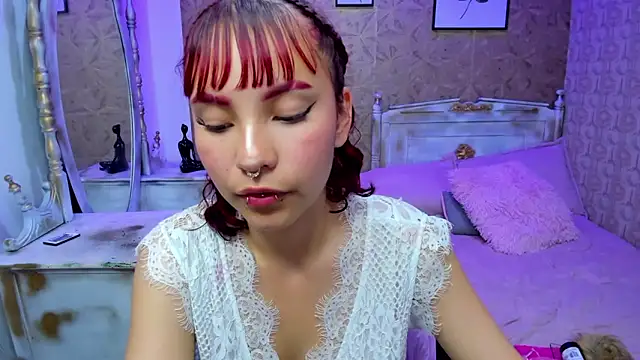 Megane_whitte's cam snapshot