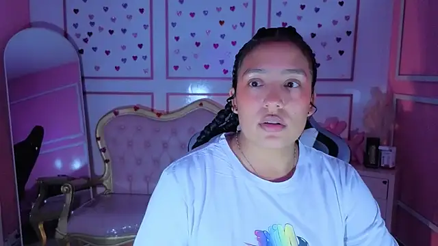 tamara_brown_t's cam snapshot