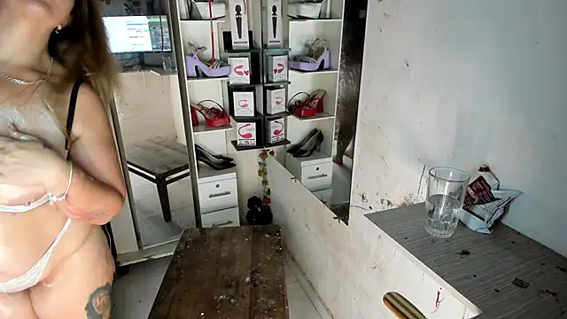 allsson_queen's cam snapshot