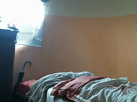 Pretty_miss_devilxxx35's cam snapshot