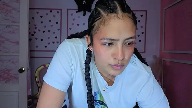 tamara_brown_t's cam snapshot