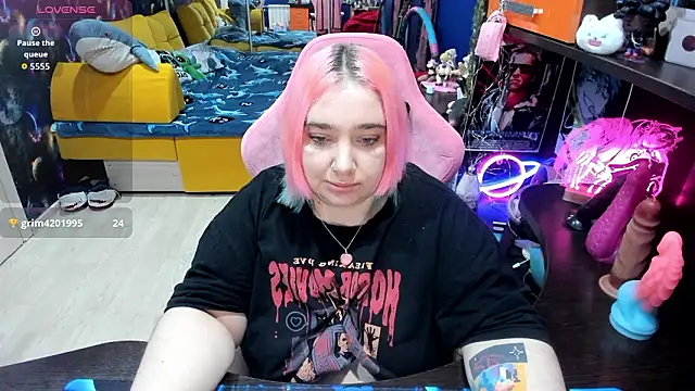 Softie_Sofy's cam snapshot