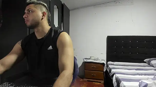 Ryan_xc1's cam snapshot