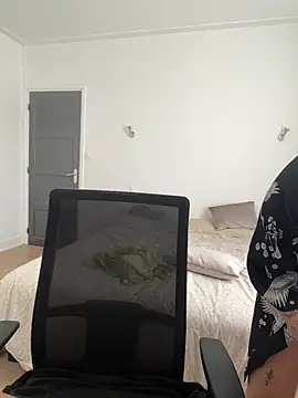 Orgasmille's cam snapshot