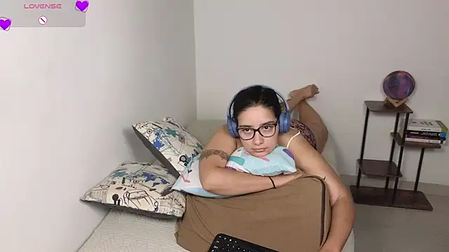 blue__moon_'s cam snapshot