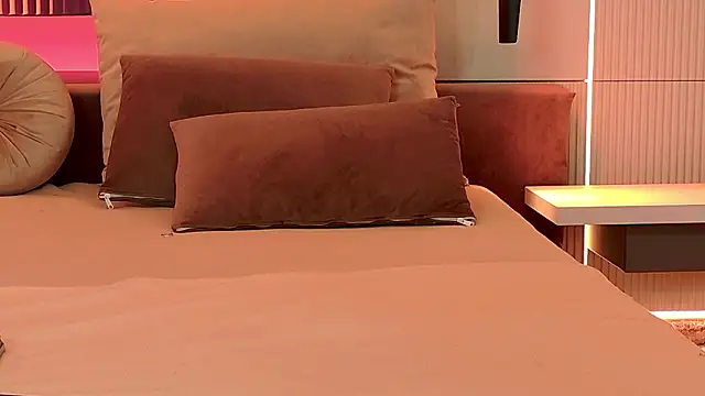 RubyLuxee's cam snapshot