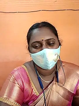 Tamil_Ranjini's cam snapshot