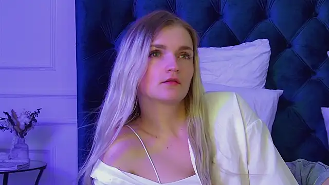 AnnyRaii's cam snapshot