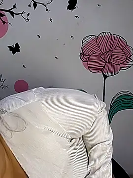 curvy_diva_'s cam snapshot