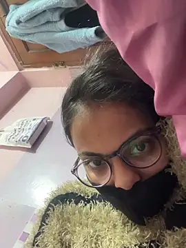 Sandhya_77's cam snapshot