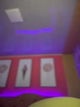 Megaan__More's cam snapshot