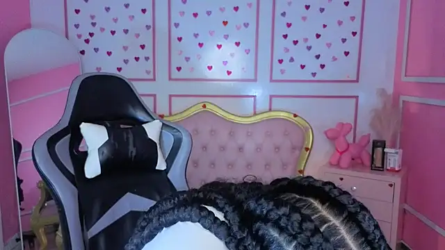 tamara_brown_t's cam snapshot