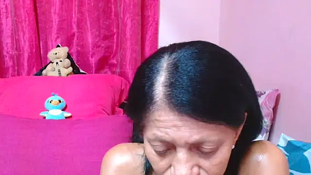 SLUTTYROXY's cam snapshot