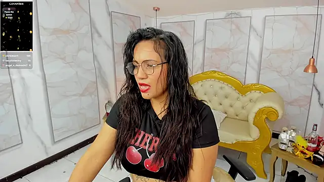 agatha_sluttylatina's cam snapshot