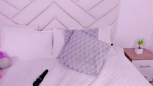 sabrina_f0xx's cam snapshot