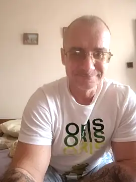 chcem1975's cam snapshot