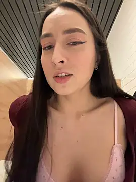 Holly_Play's cam snapshot