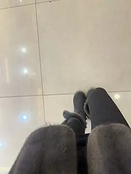 yimisun01's cam snapshot