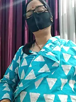 Aishwaryaa_69's cam snapshot