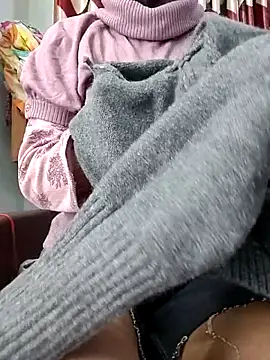 Ruhi_07's cam snapshot