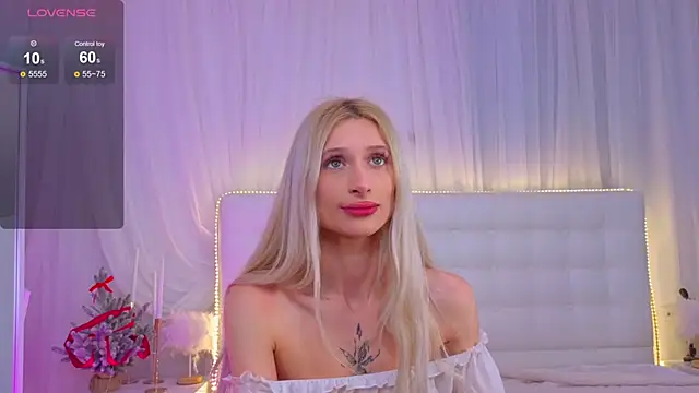 Monica_Leen's cam snapshot