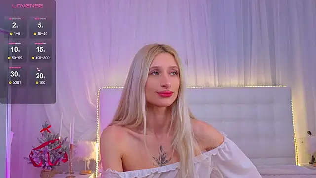 Monica_Leen's cam snapshot