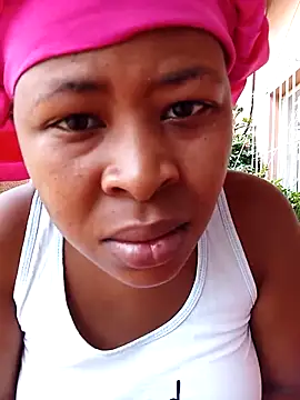 BubblyBeautiful's cam snapshot