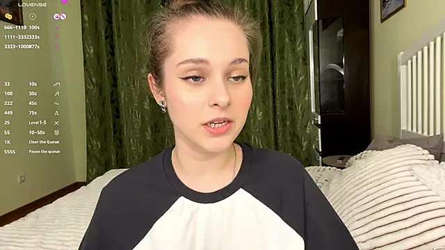 MiaBlanko's cam snapshot